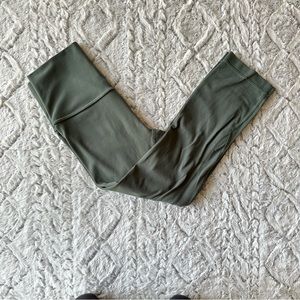 Lululemon Align Crop (19") Dark Forest size 2